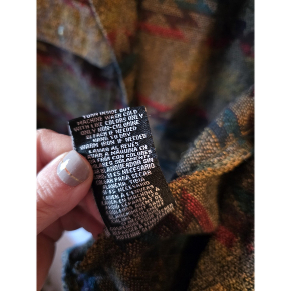 BBJ Los Angeles Aztec Print Knit Snap Cropped women's Jacket SIZE L Trendy - Picture 8 of 11